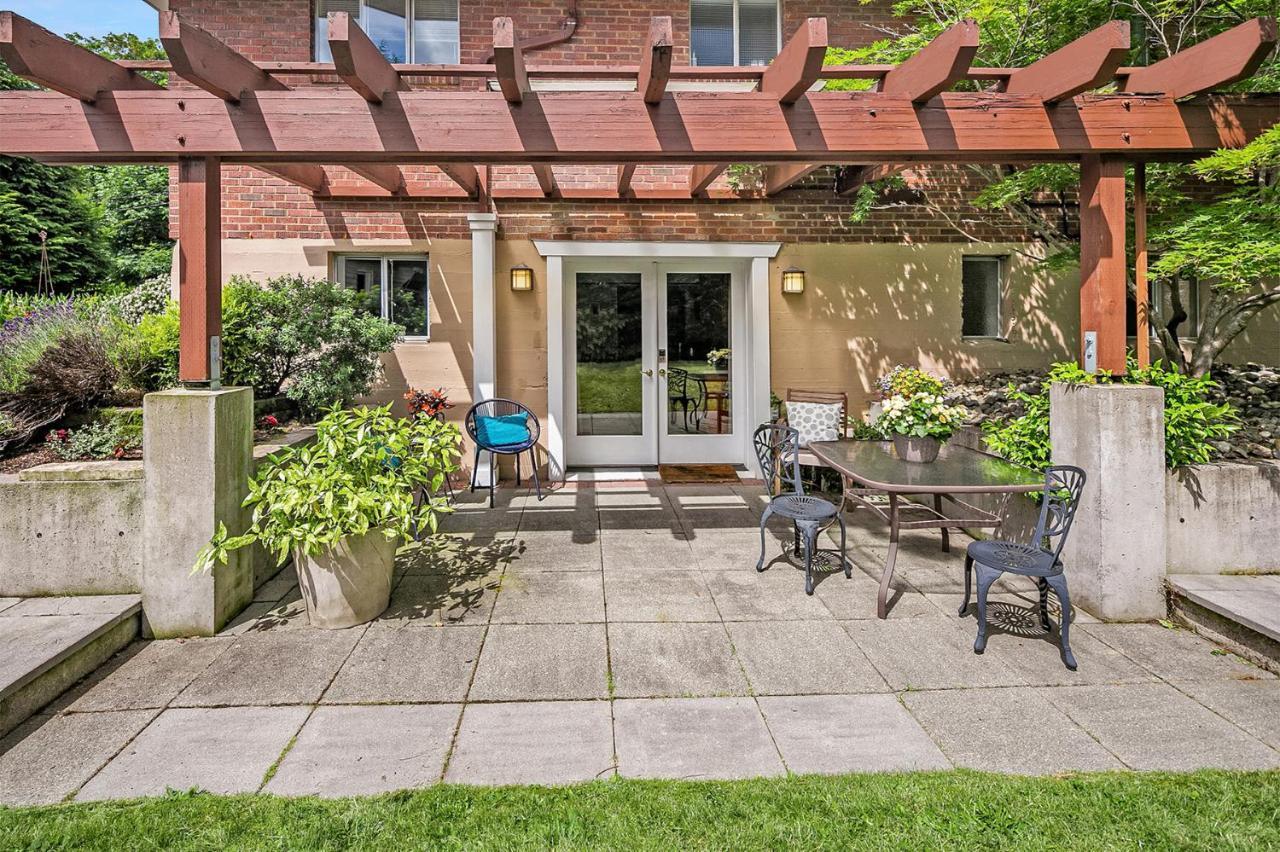Ravenna Retreat - Free Parking - 1gbps Fiber Wifi - Near Uw Apartment *